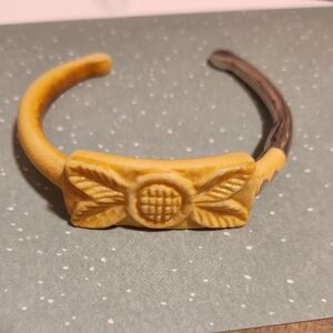 Africa Vintage Cuff Brace Yellow Brown Carved Leaf Silver On End Repair